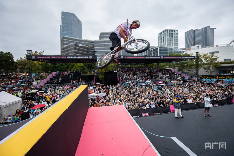 极限滑板车, 地上展开高, 育消费新场 极限滑板车, 地上展开高, 育消费新场